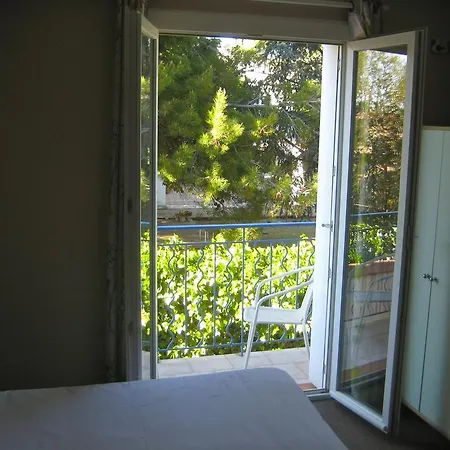 Ξενοδοχείο Mucrina 2*