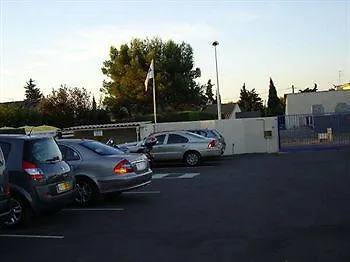 Ξενοδοχείο Mucrina 2*
